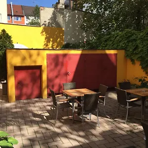 Hotel Antares, Monachium